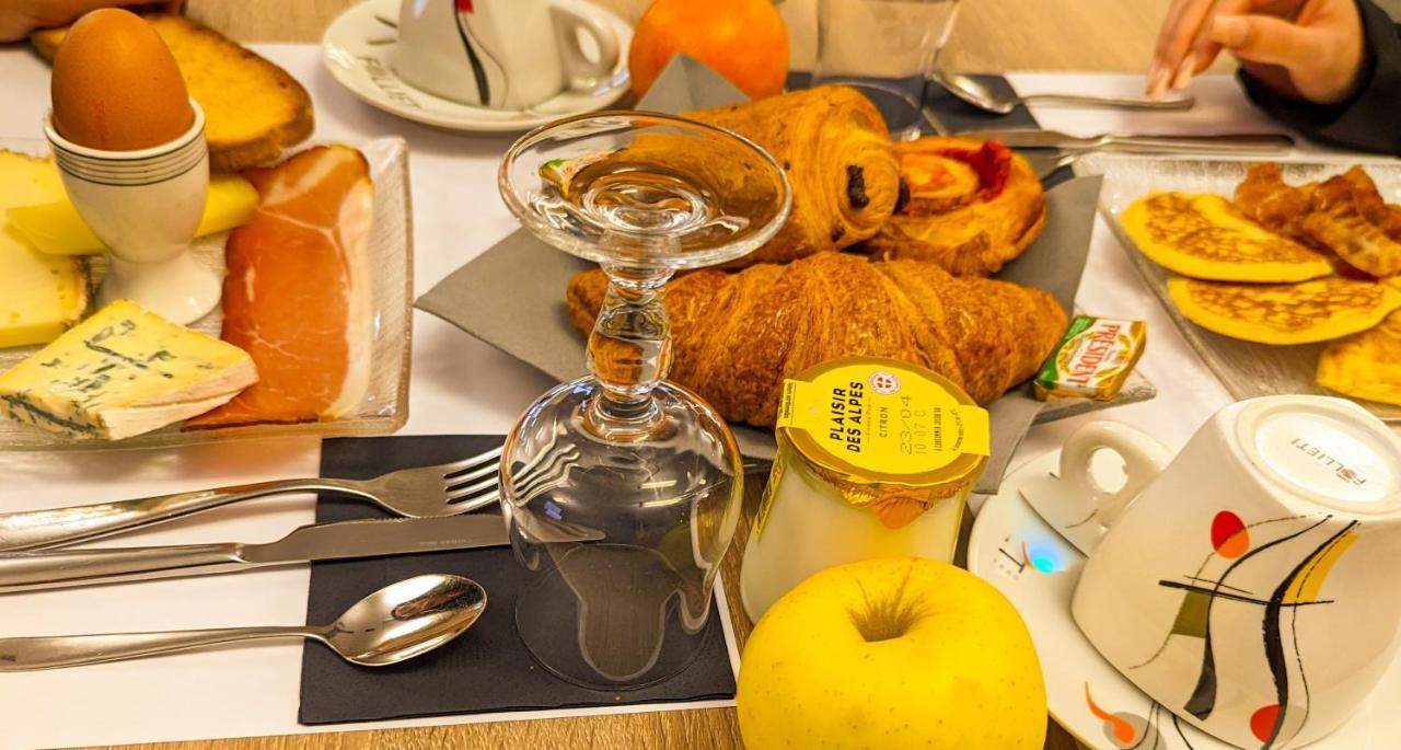 Kyriad Lyon Est - Genas Eurexpo Ngoại thất bức ảnh